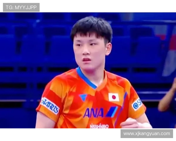 足球明星因个性张扬被誉为狂人引发球迷热议与关注