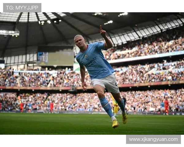 足球明星哈兰德精彩瞬间全景展示与个人成长历程回顾